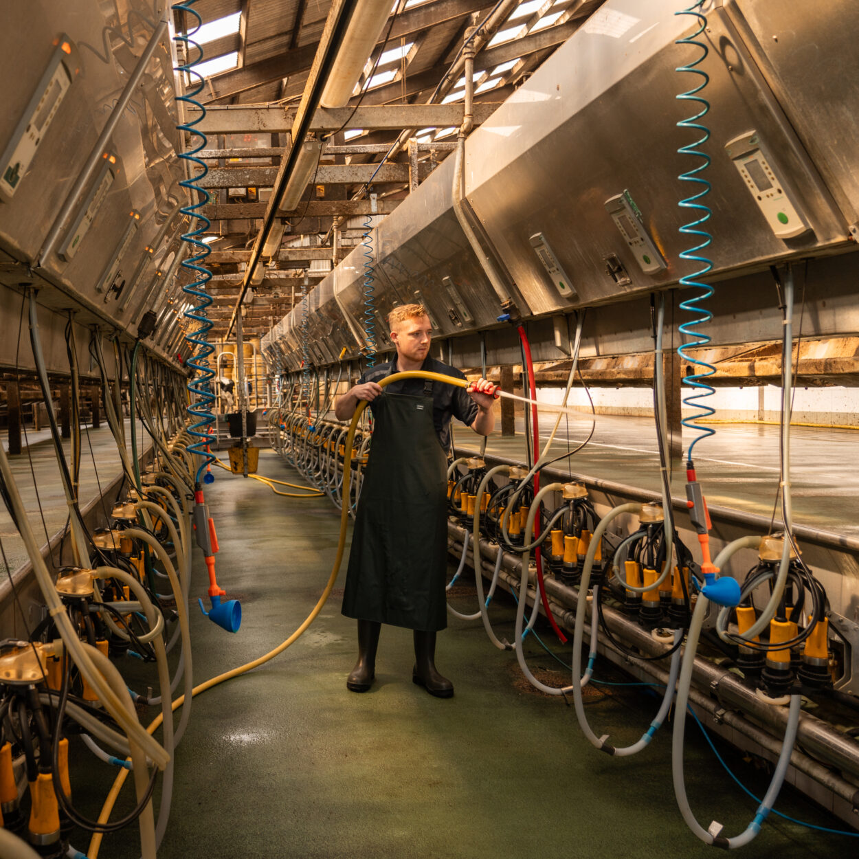 Swampmaster No-Sweat Stormgear Dairy Apron - Green