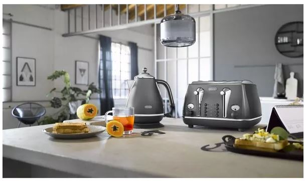 Delonghi Metallics 4 Slice Metal Toaster Grey