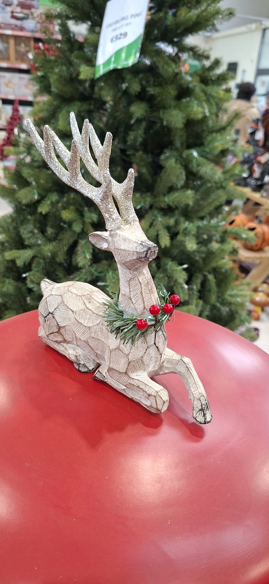 Silver Sitting Deer with Floristry - 20.5cm
