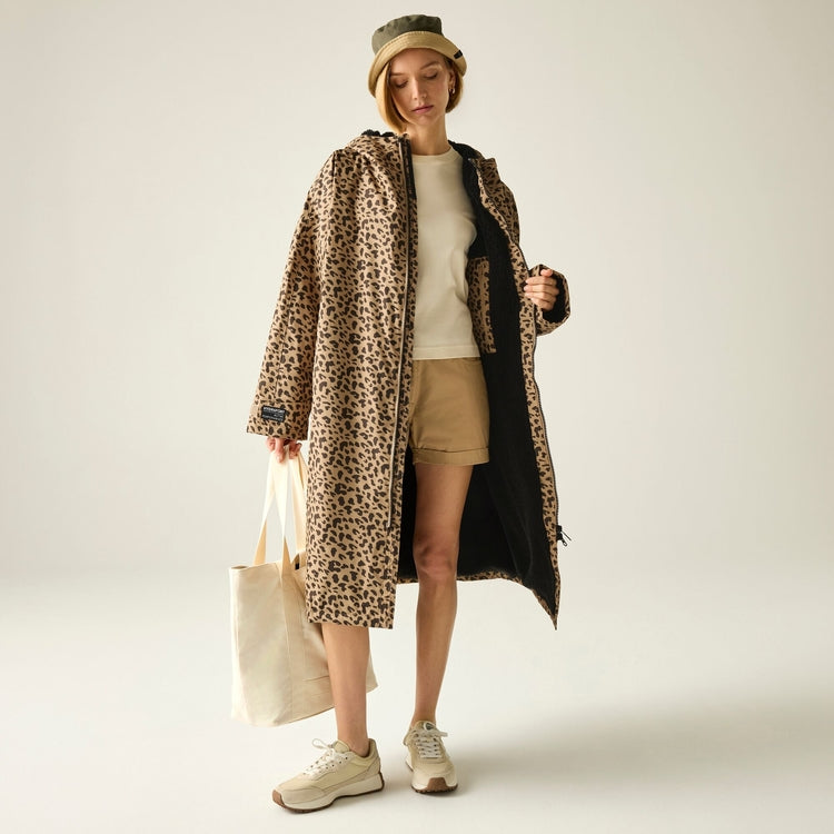 Regatta Adult Waterproof Robe - Abstract Leopard Spot