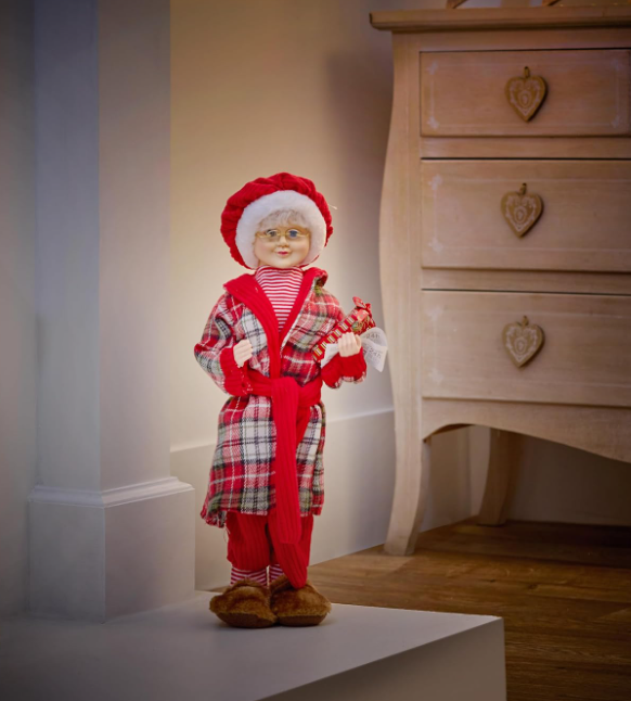 50cm Mrs Claus in Pyjamas
