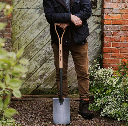 Kent &amp; Stowe Carbon Steel Digging Spade