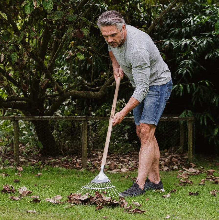 Kent &amp; Stowe Garden Life Lawn Rake