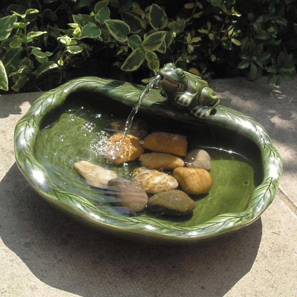 Ceramic Frog - Solar Water Feature