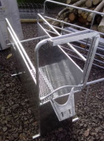 SM Large Galvanised Dehorning Crate